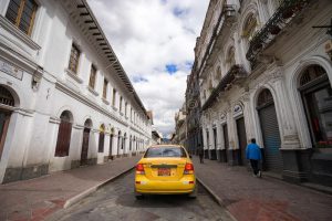 taxi en cuenca ecuador 84061140